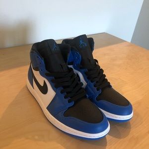 NEW - Jordan 1 retro high (hard find)